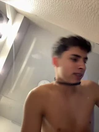 AdrianRinaldi - stripchat