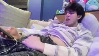 ihatethatcuteguy - chaturbate